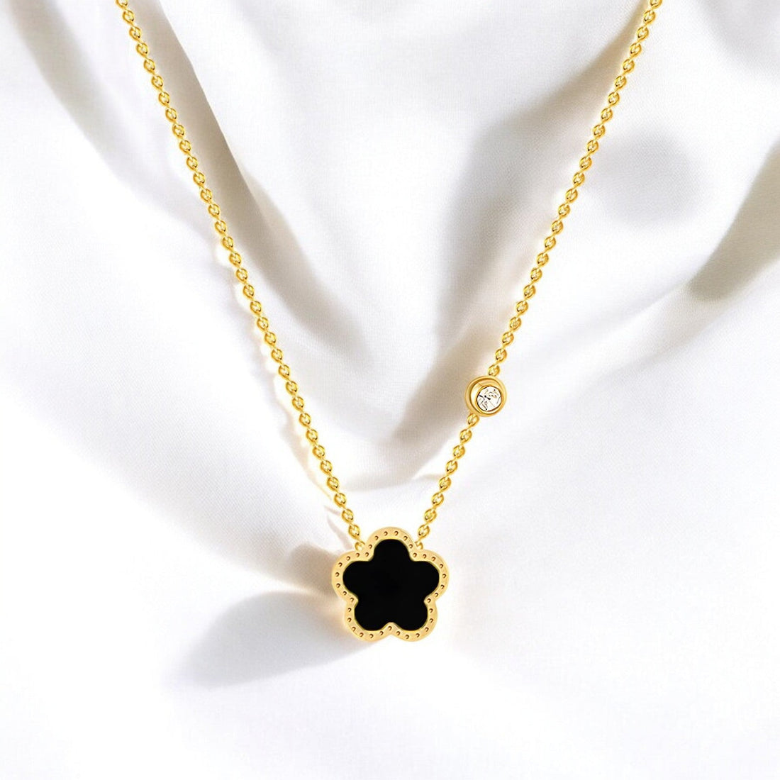 18K gold plated Stainless steel "Flower" necklace - zemarajewelry